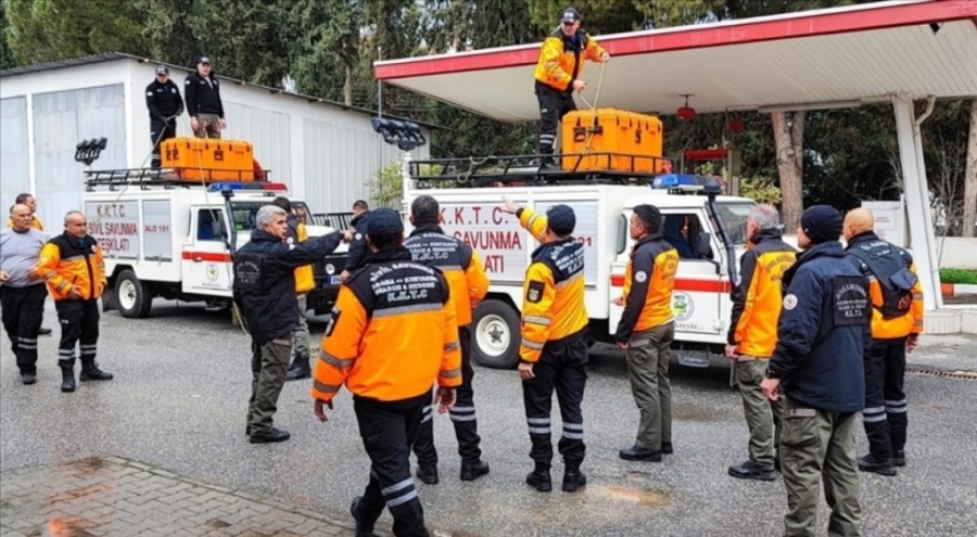 KKTC'nin askeri ve sivil arama kurtarma ekipleri Türkiye'ye doğru yola çıktı