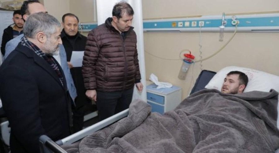 Bakan Nebati depremzedeler ziyaret etti