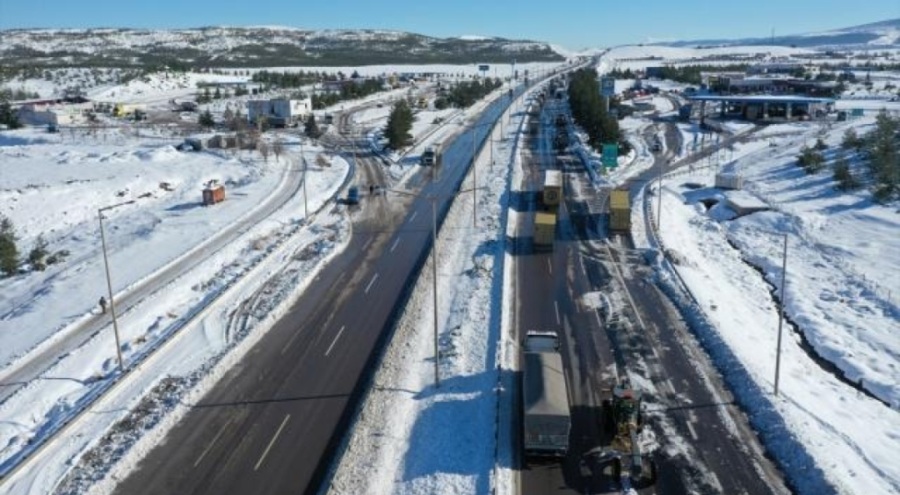 Nurdağı-Gaziantep yolu sadece acil araç geçişlerine açık olacak