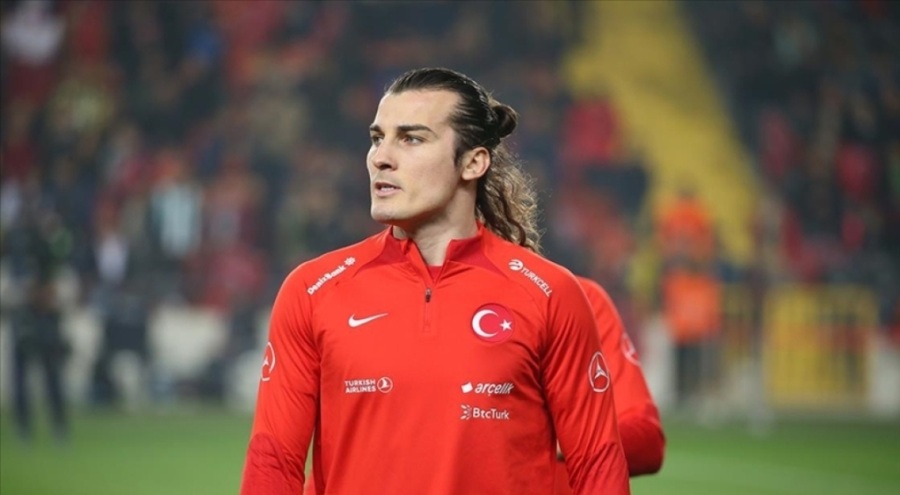 Milli futbolcu Çağlar Söyüncü'den deprem fırsatçılarına tepki