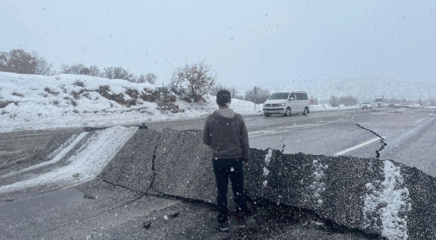 Deprem nedeniyle tüm otoyollar ücretsiz