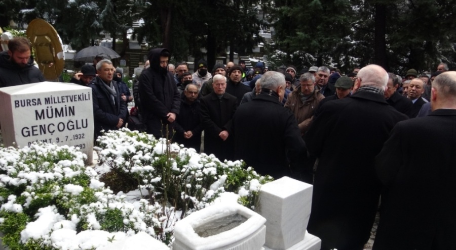 Mümin Gençoğlu Bursa'da kabri başında anıldı