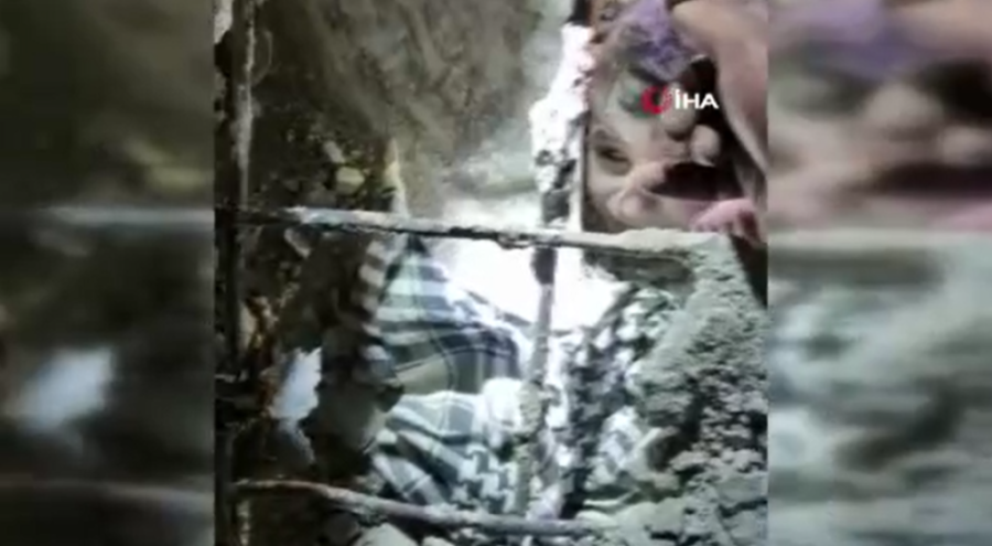 Maraş'ta 44 saat sonra mucize: 2 yaşındaki Muhammed kurtarıldı