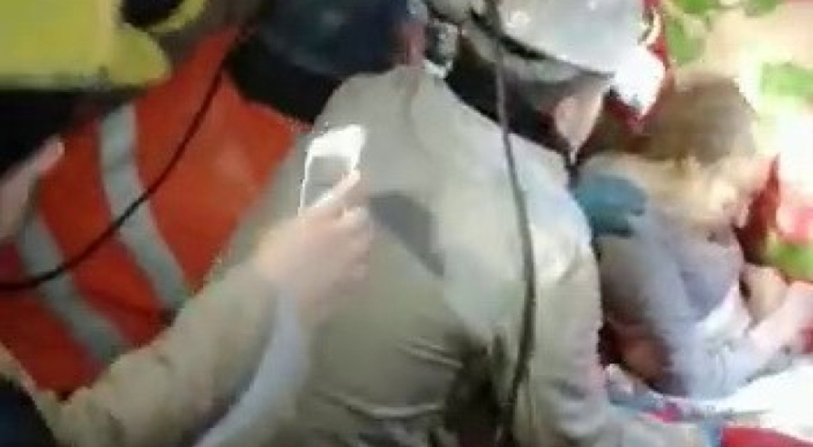 Annesiyle 44. saatte kurtarılan Sude hayata tutunamadı