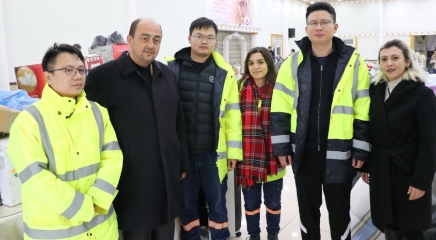 Çinli işçilerden depremzedelere yardım