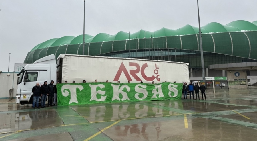 Bursaspor taraftarı depremzedeler için 17. tır