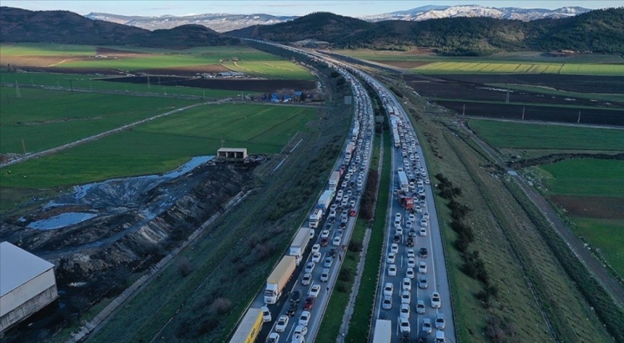 KGM, deprem nedeniyle trafiğe kapalı güzergah kalmadığını duyurdu