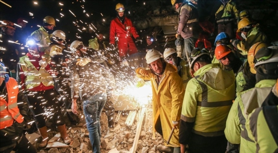 Avrupa Yerbilimleri Birliği yetkilisi, büyük hasarın depremlerin türünden kaynaklandığını açıkladı
