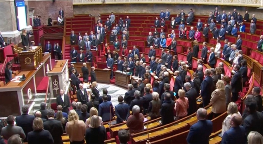 Fransa Ulusal Meclisi'nden Türkiye'deki depremde hayatını kaybedenler için saygı duruşu