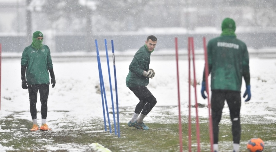 Bursaspor'da buruk antrenman... Futbolcuların aklı deprem bölgesinde