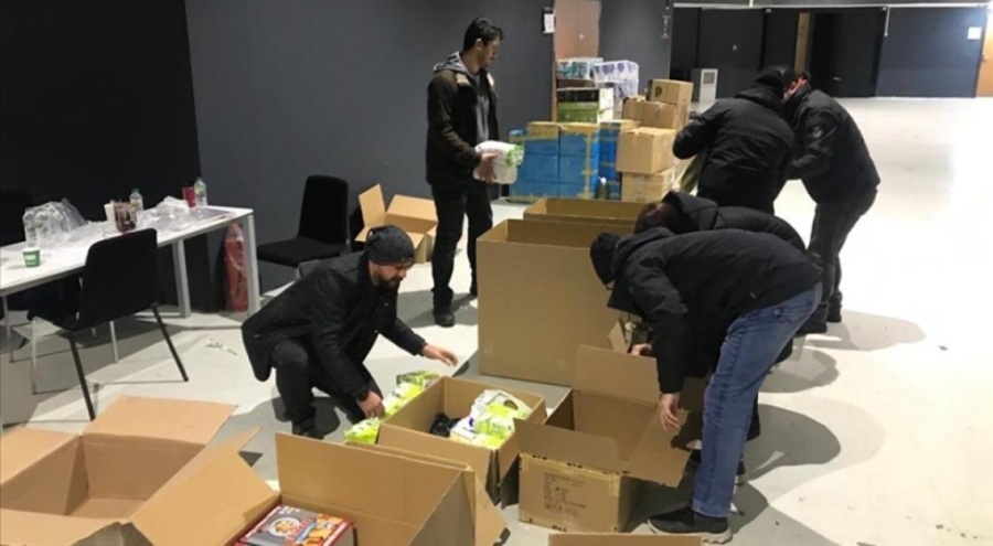 Spor tesisleri, yardım toplamak için kullanılıyor