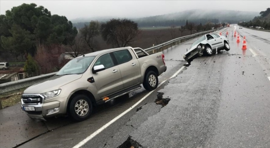CNN'den "Türkiye'deki depremler dünyanın en büyüklerinden" açıklaması