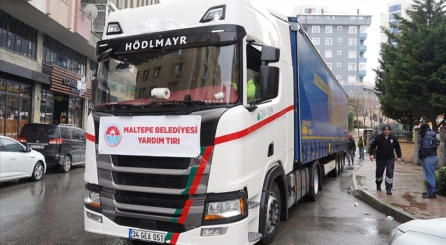 İstanbul'dan deprem bölgelerine yardımlar devam ediyor