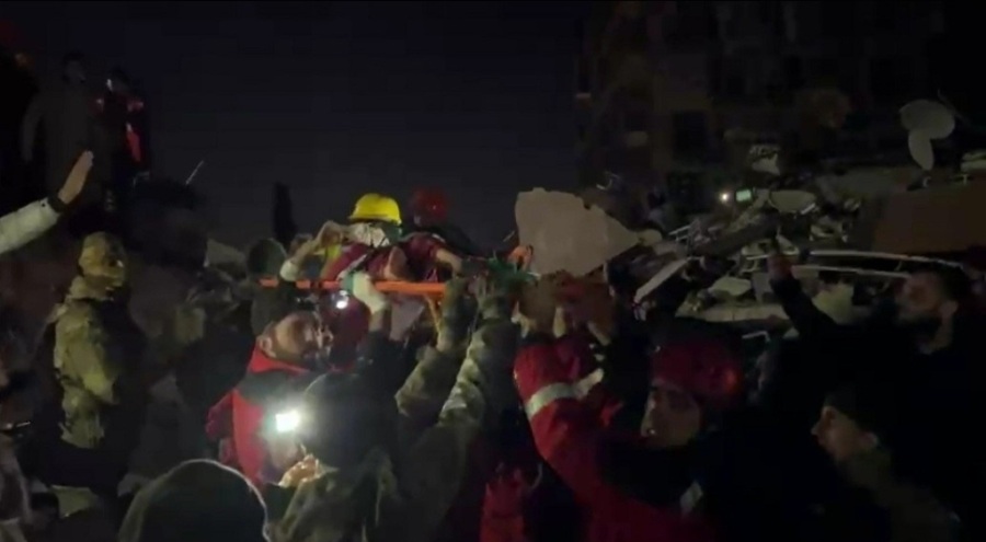 Hatay'da 6 yaşındaki Fatma 61 saat sonra kurtarıldı