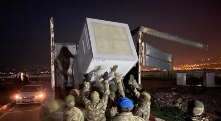 TSK'dan afet bölgesinde yoğun mesai