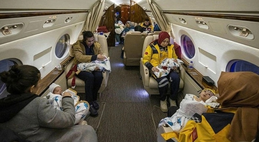 Depremzede 16 bebek Ankara'ya getirildi