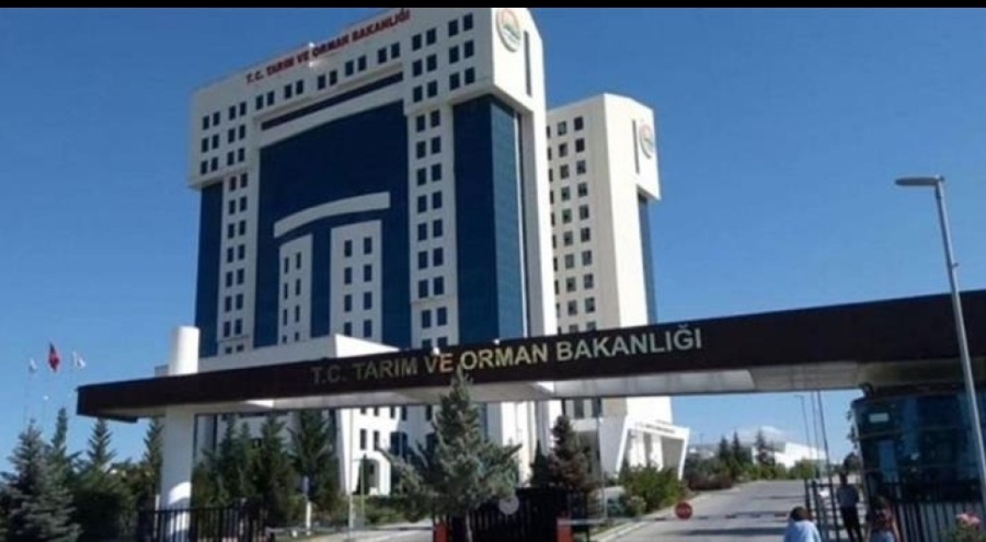 Tarım ve Orman Bakanlığı 10 bin personeli ile 3 bin ekipmanının deprem bölgesinde olduğunu açıkladı