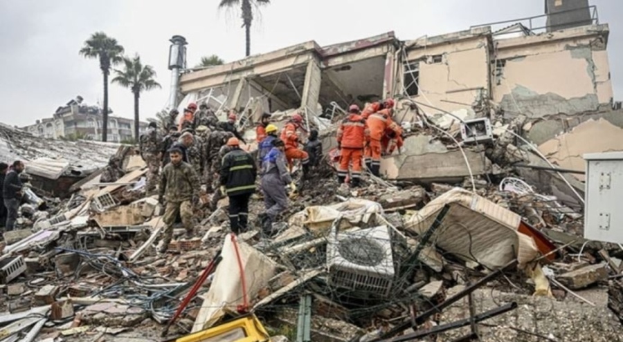 Enkaz altındaki 7 yaşındaki Solin'le ekipler arasında duygusal konuşma: "Çıktığında oyun oynayacağız"