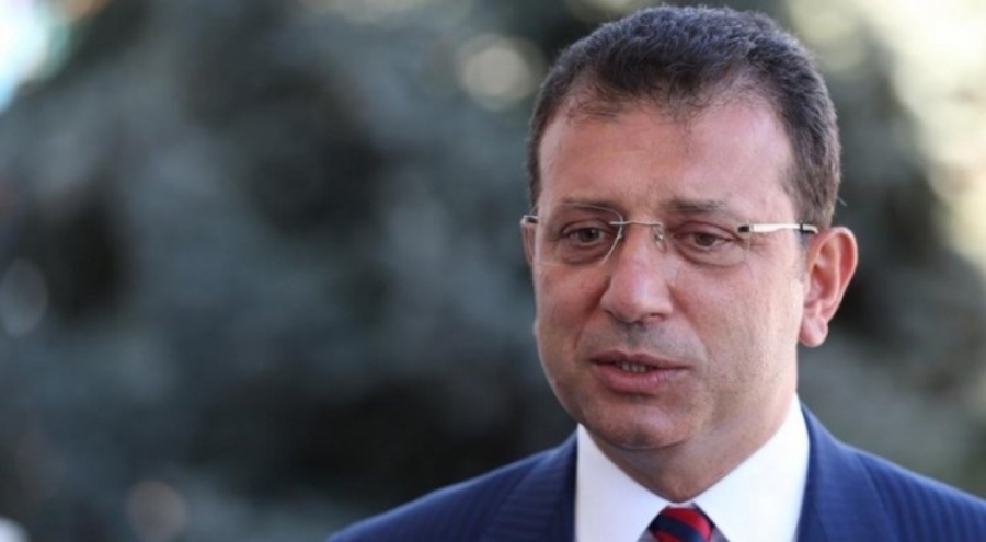 Ekrem İmamoğlu 1 yıllık maaşını depremzedelere bağışladı