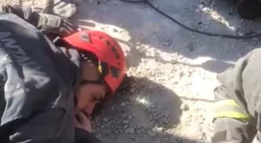 Küçücük bir delikten kurtuluşa!