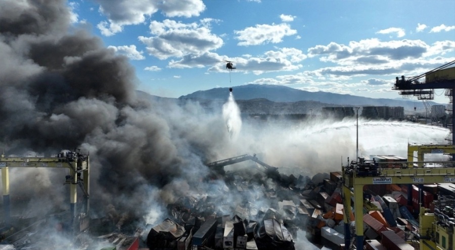 İskenderun Limanı'ndaki yangın söndürüldü