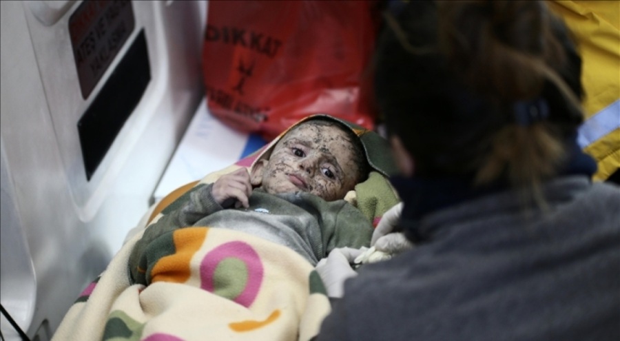 Hatay'da Yusuf bebek ile ağabeyi depremin 105'inci saatinde enkazdan çıkarıldı