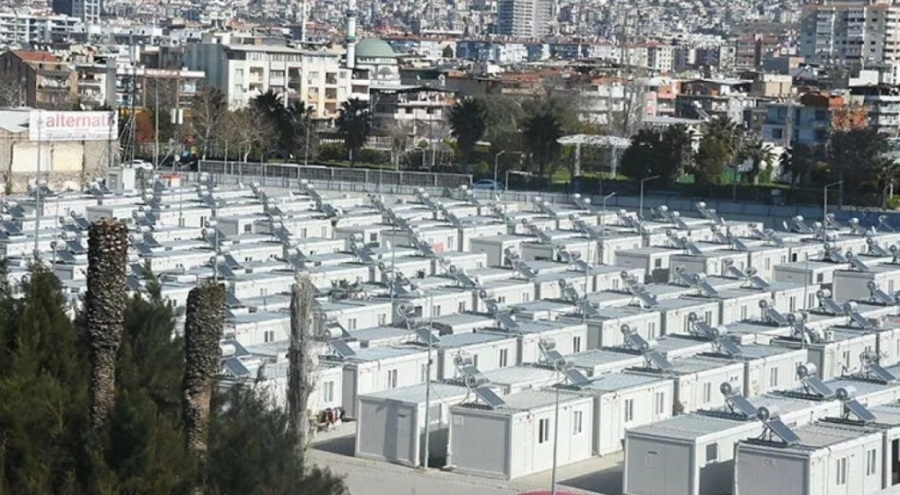 İzmir'deki konteyner kent afetzedelere hazırlanıyor