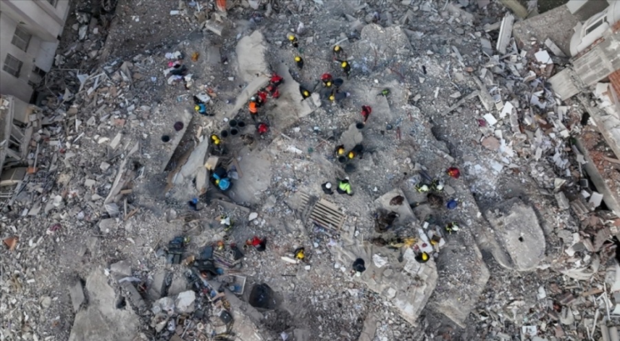 Sanayicilerin deprem bölgesine yönelik yardımları devam ediyor