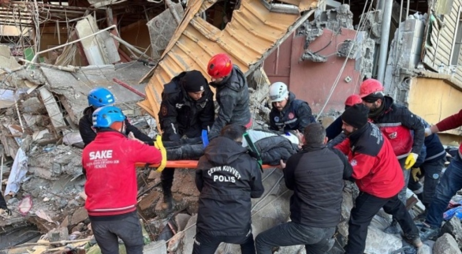 Enkaz altından kurtarılanlarda görülen sağlık problemleri