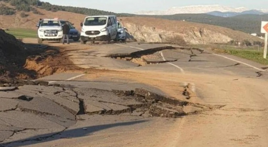 Kahramanmaraş'ta fayın yeryüzünü kestiği yer bulundu!