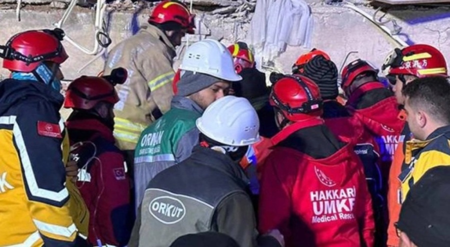 108 saat sonra kurtarılan kadının ilk sorusu  "Eşim yaşıyor mu?" oldu