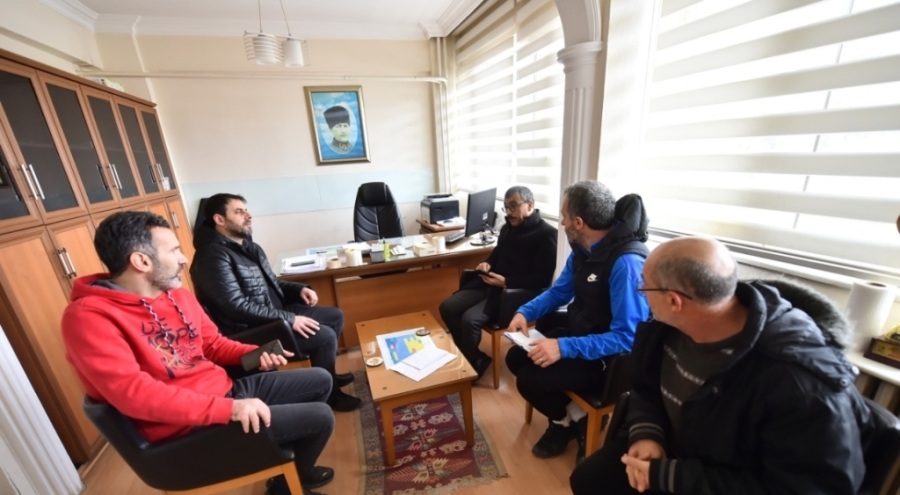 İnegölspor'dan depremzedelere yardım