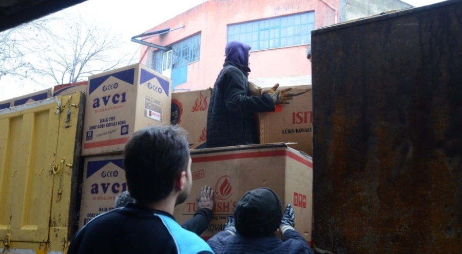 Bursa'dan depremzedelere 600 adet soba yardımı