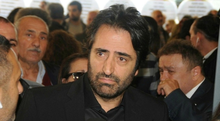 Deprem bölgesinde Mahsun Kırmızıgül'ü ağlatan mesaj