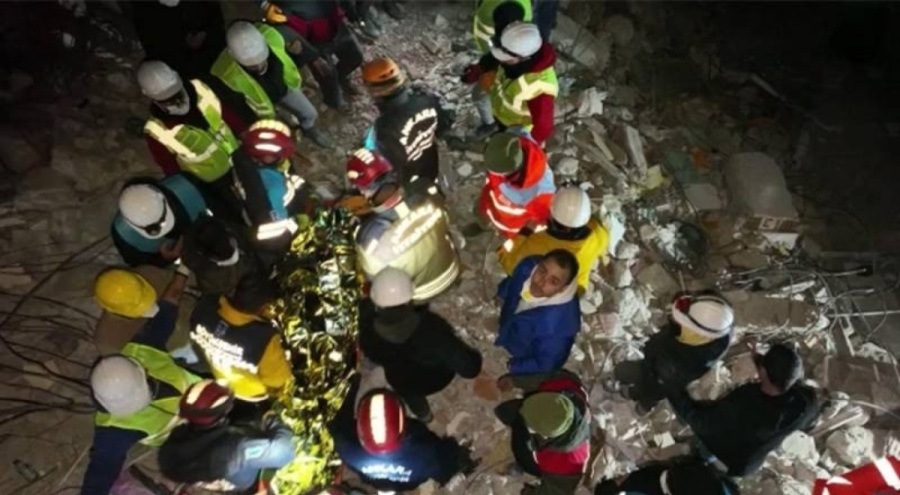 Enkazın altında kalan Farah 136 saat sonra kurtarıldı