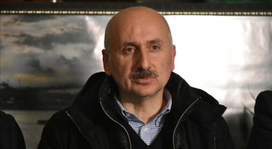 Bakan Karaismailoğlu'ndan "Konteyner kentler kurmak için çalışmalara başladık" açıklaması