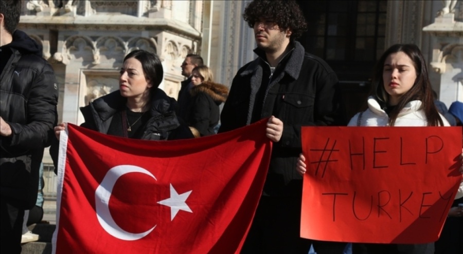 İtalya'da Türk öğrenciler depremzedeler için seferber oldu