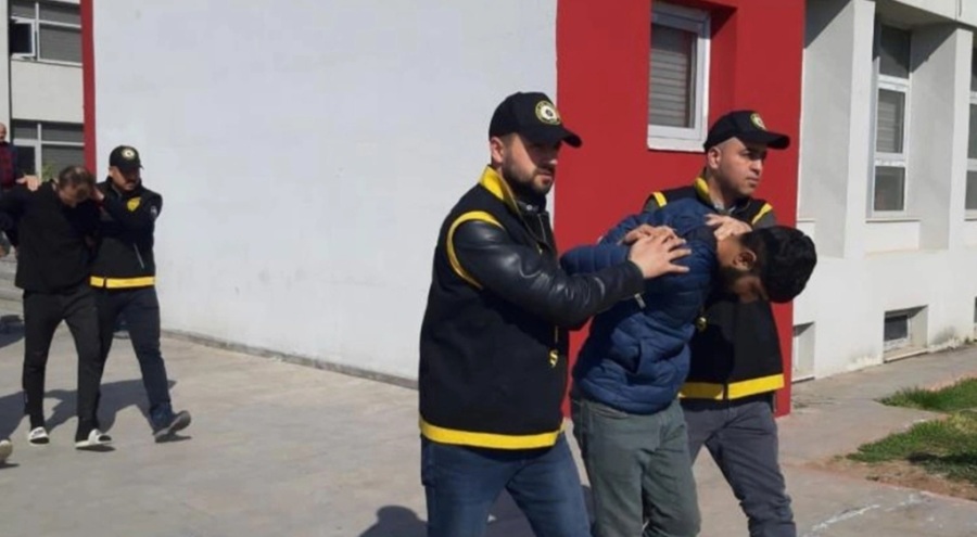 Depremzedelerin malzemesini çalan 32 kişi tutuklandı