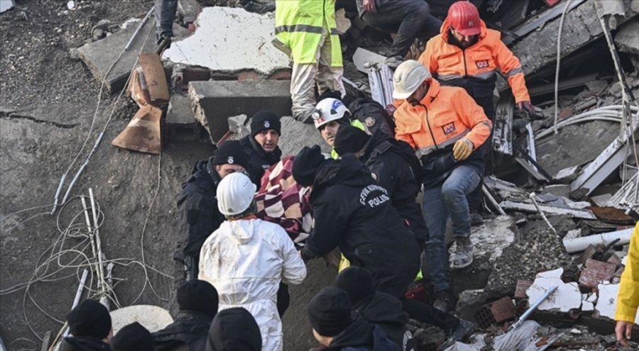 Emniyet Genel Müdürlüğü:  73 bin 243 personelimizle deprem bölgesinde 7/24 sahadayız