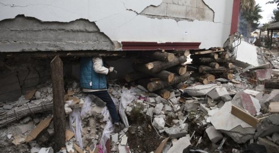 Madenciler "domuzdamı" ve "direk vurma" yöntemiyle hayat kurtarıyor