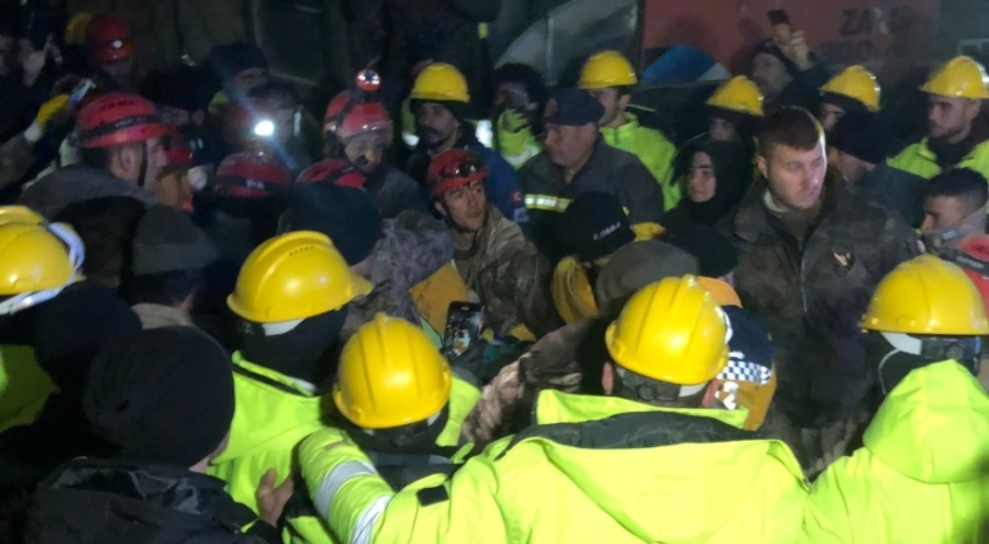 18 yaşındaki Saadet 159 saat sonra umut oldu