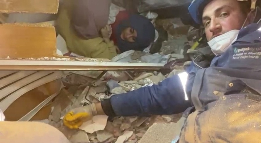 Madenciler 160 saat sonra 2 kişiyi daha kurtardı