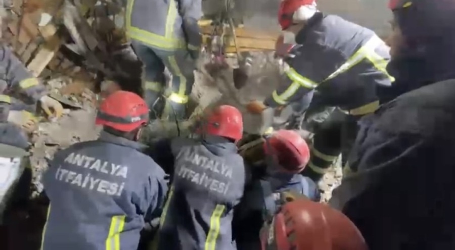 "Eşeleyerek ellerimle geliyorum Cengiz abi" sözü umut oldu