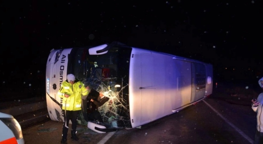 Kastamonu'da yolcu otobüsü kaza yaptı: 30 yaralı