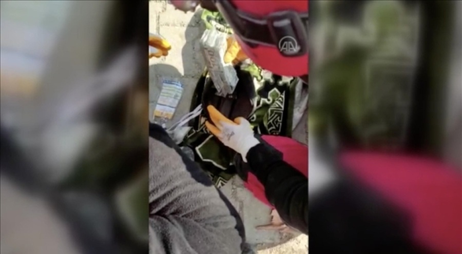 Enkazda bulunan para ve kıymetli eşyaların jandarmaya teslim edildiği açıklandı