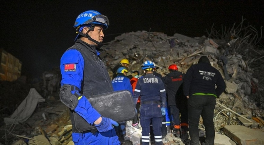 Çin'den gelen ekip deprem bölgesinde çalışmalarını sürdürüyor