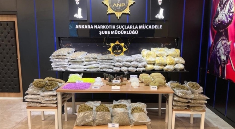 Deprem yoğunluğunu fırsat bilen uyuşturucu satıcıları tutuklandı