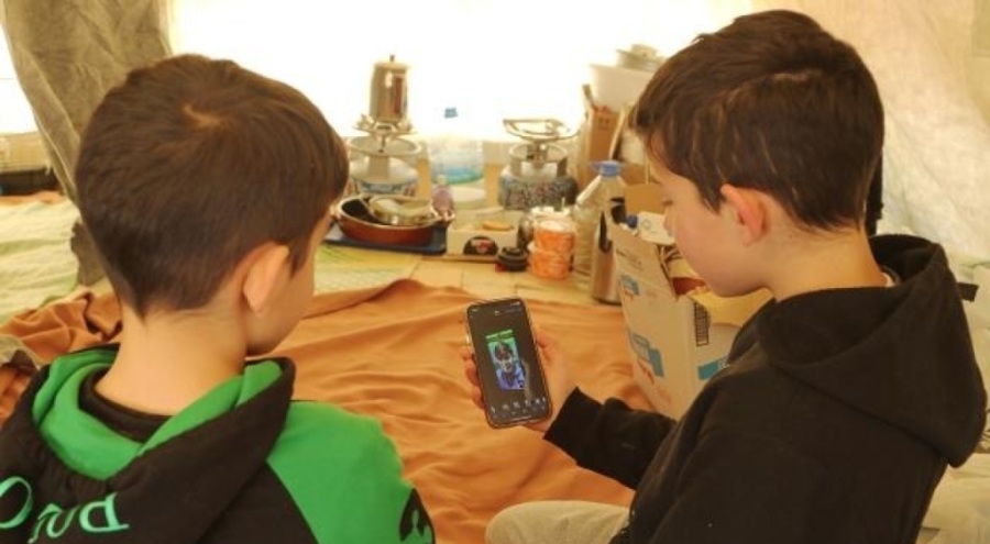 Depremzede kardeşlere Arda Güler'den destek