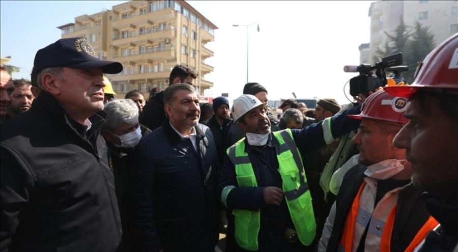 Milli Savunma Bakanı Akar ve Sağlık Bakanı Koca'dan Hatay'da incelemeler yapıyor