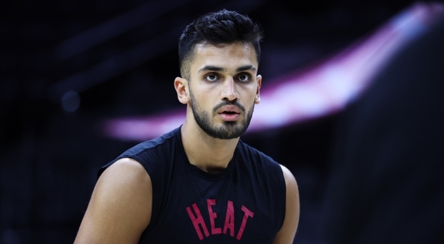 Miami Heat'te oynayan Ömer Faruk Yurtseven'den afetzedelere destek